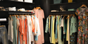 What are the factors to consider when choosing boutique clothing and footwear wholesale suppliers  ?