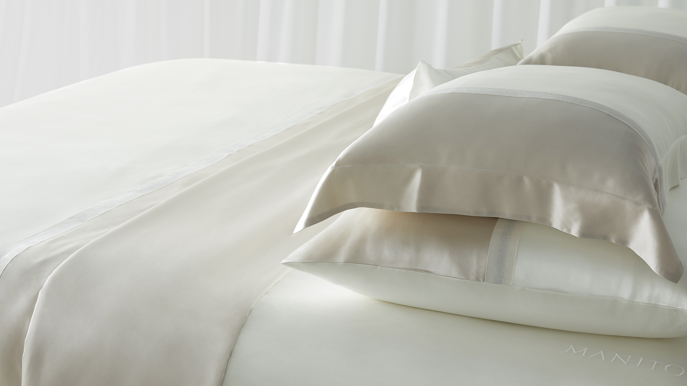 Elevate Your Sleep with the Magic of Silk Pillowcases