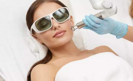 How CO2 Laser Resurfacing Rebuilds Collagen Beneath Scars