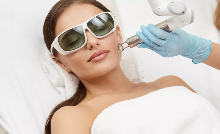 How CO2 Laser Resurfacing Rebuilds Collagen Beneath Scars